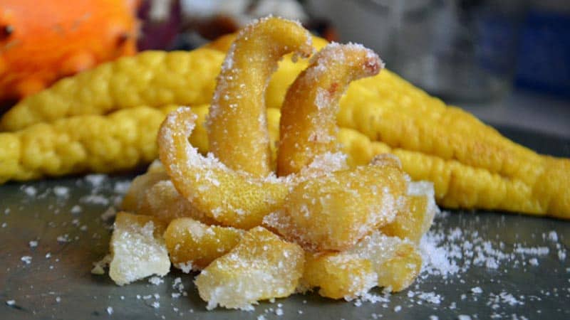 El limón mano de Buda es una fruta que puedes utilizar en tus recetas y cócteles